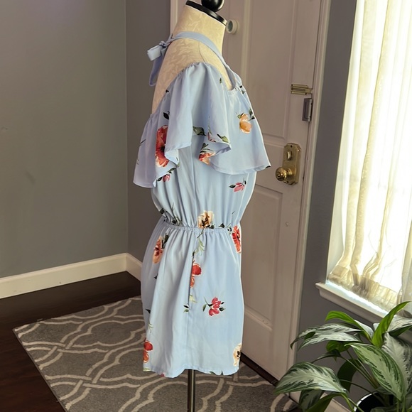 Mimi Chica Halter Tie Blue Floral Romper - Picture 2 of 7